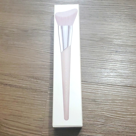 Fenty Beauty Makeup Fenty Beauty Cheekhugging Bronzer Brush Poshmark